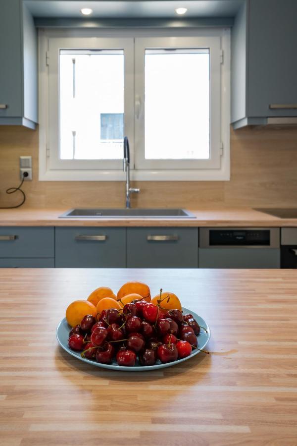 Maxblue 2 Apartment Пирея Екстериор снимка