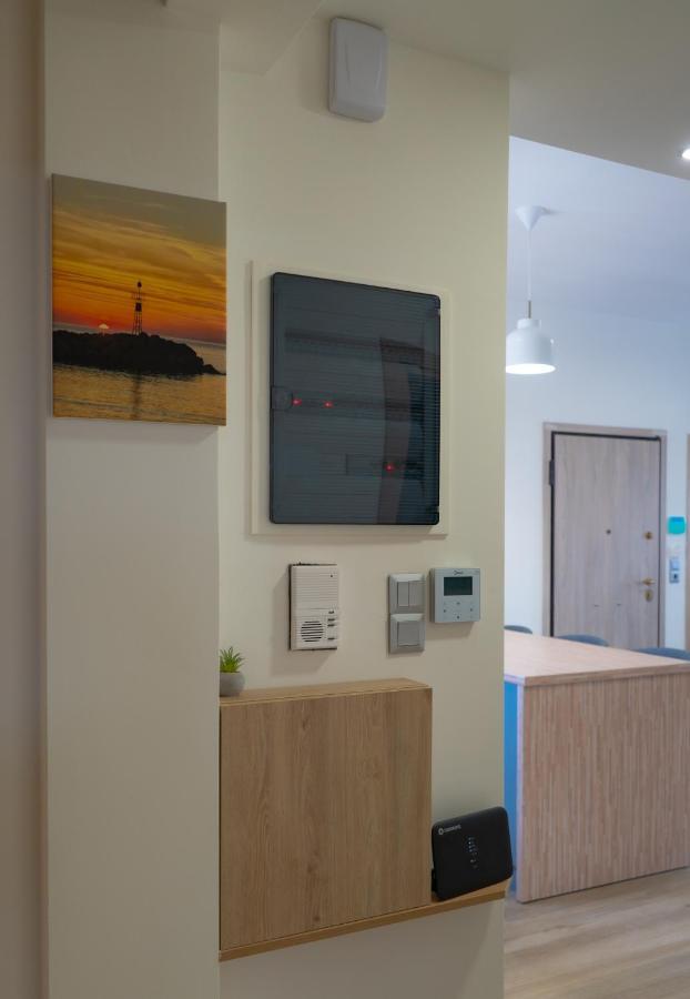 Maxblue 2 Apartment Пирея Екстериор снимка