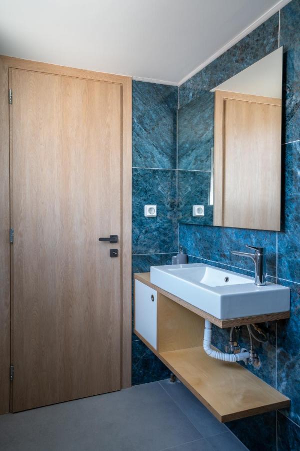 Maxblue 2 Apartment Пирея Екстериор снимка