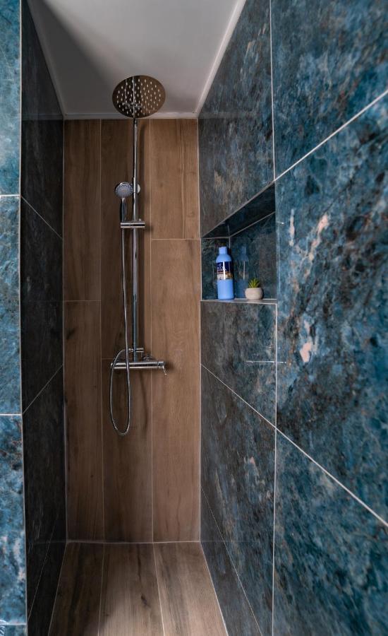 Maxblue 2 Apartment Пирея Екстериор снимка