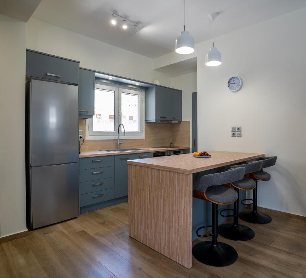 Maxblue 2 Apartment Пирея Екстериор снимка