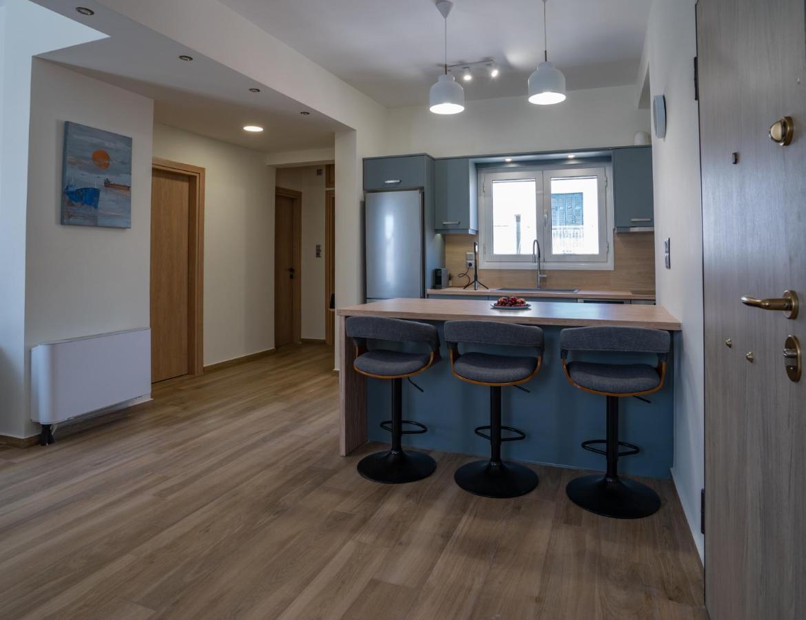 Maxblue 2 Apartment Пирея Екстериор снимка